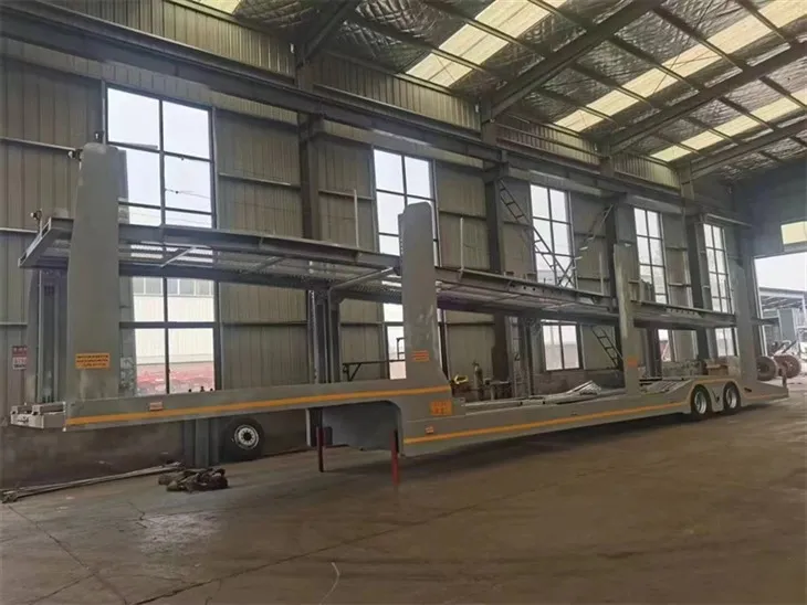 Semiremorcă pentru transport auto